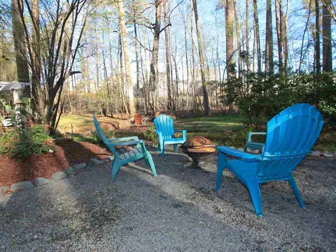 10 Leeward Ct, Durham, NC 27713 photo 2