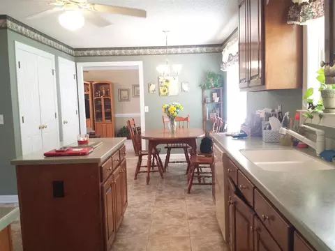 124 Samantha Dr, Garner, NC 27529 photo 2