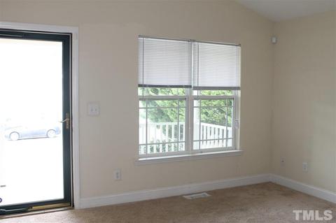 511 Finley St, Durham, NC 27705 photo 2