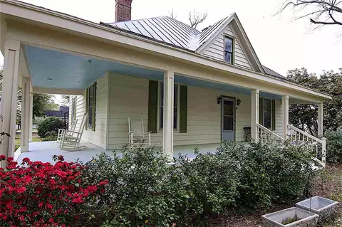 101 W Davis St, Smithfield, NC 27577 photo 3