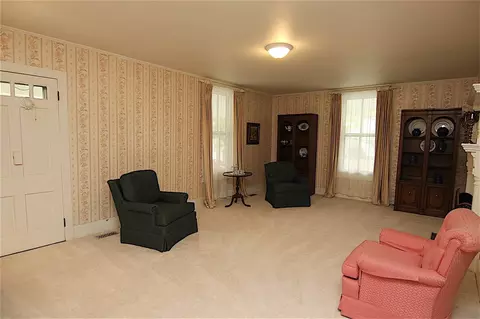 101 W Davis St, Smithfield, NC 27577 photo 4