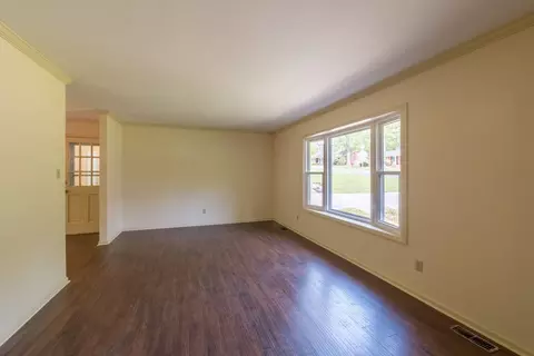 6809 Electra Dr, Raleigh, NC 27607 photo 2