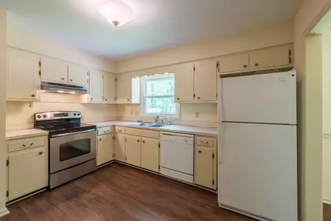 6809 Electra Dr, Raleigh, NC 27607 photo 6