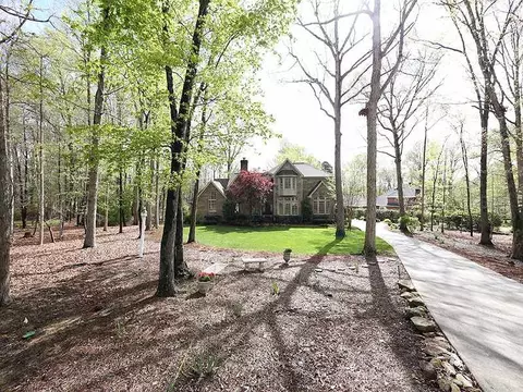 4 Chevoit Ct, Durham, NC 27712 photo 3
