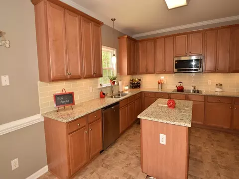 139 Mendel Dr, Smithfield, NC 27577 photo 9