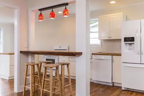 2113 Pine Dr, Raleigh, NC 27608 photo 5