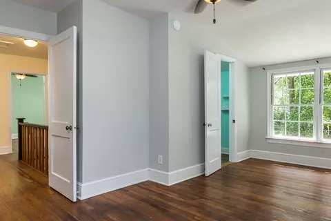 2113 Pine Dr, Raleigh, NC 27608 photo 11