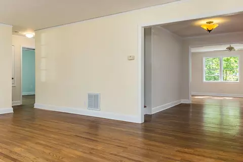 2113 Pine Dr, Raleigh, NC 27608 photo 9