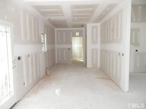 744 W Watson Rd, Benson, NC 27504 photo 6