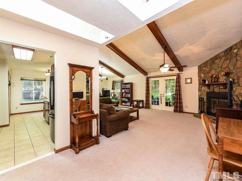 104 E Charing Cross Ct, Cary, NC 27513 photo 3