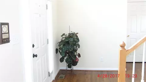 219 Covington Sq, Cary, NC 27513 photo 2