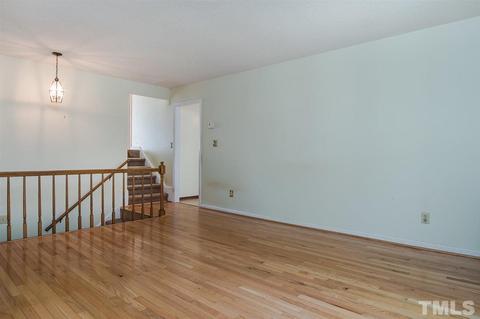 314 White Oak Dr, Cary, NC 27513 photo 4