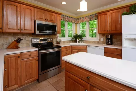 7 Waterview Ct, Durham, NC 27703 photo 8