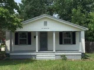 501 E Holmes St, Benson, NC 27504 photo 1
