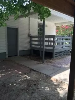 501 E Holmes St, Benson, NC 27504 photo 4