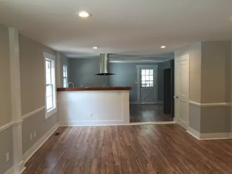 501 E Holmes St, Benson, NC 27504 photo 7