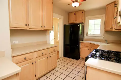 103 E Riverside Dr, Smithfield, NC 27577 photo 9
