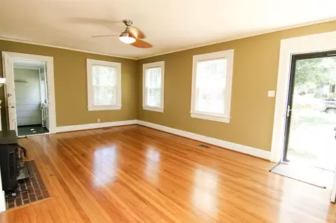 103 E Riverside Dr, Smithfield, NC 27577 photo 4