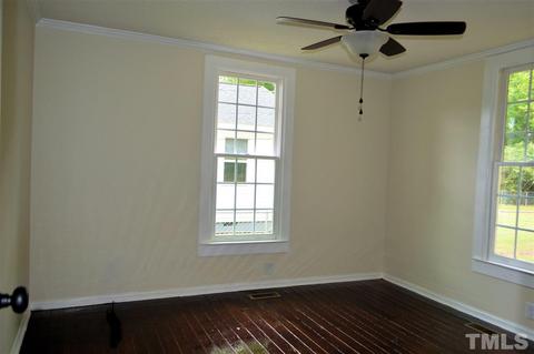 212 E Rose St, Smithfield, NC 27577 photo 5
