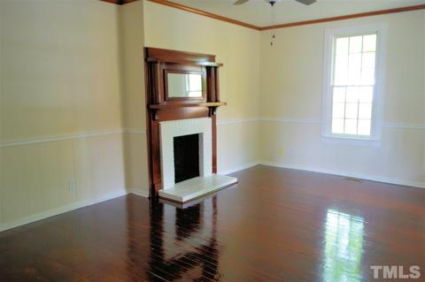 212 E Rose St, Smithfield, NC 27577 photo 4