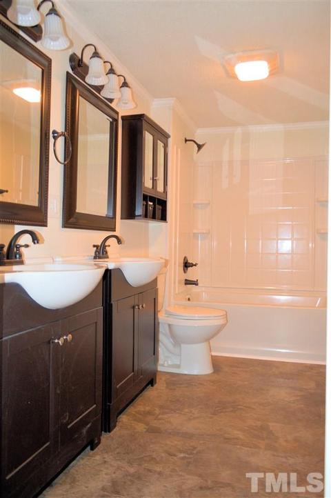 212 E Rose St, Smithfield, NC 27577 photo 6