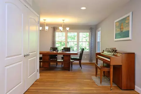 920 Dixie Trl, Raleigh, NC 27607 photo 5