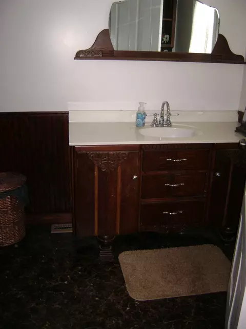 204 E Main St, Micro, NC 27555 photo 5
