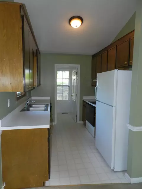 413 Rolling Ridge Ct, Benson, NC 27504 photo 3