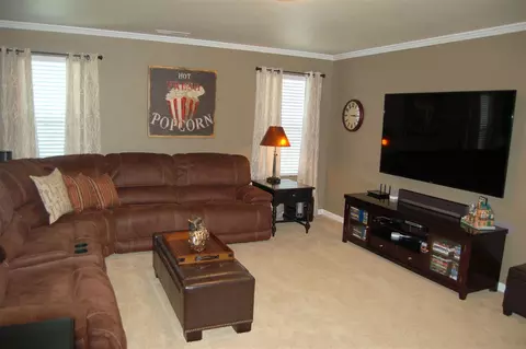 426 Glenview Ln, Durham, NC 27703 photo 17