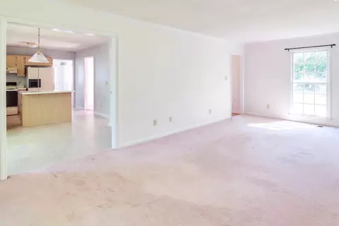 5707 Hadrian Dr, Durham, NC 27703 photo 5