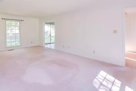 5707 Hadrian Dr, Durham, NC 27703 photo 13