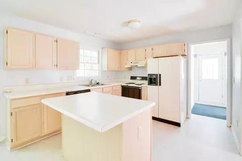5707 Hadrian Dr, Durham, NC 27703 photo 6