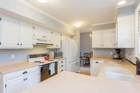 100 Dutton Ct, Cary, NC 27513 photo 8
