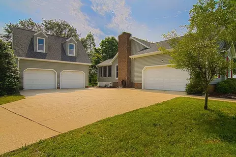 2000 Little Pond Pl, Willow Spring, NC 27592 photo 2