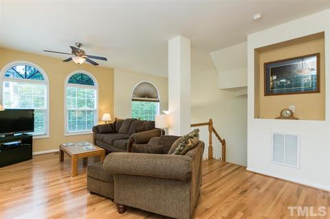 5417 Echo Ridge Rd, Raleigh, NC 27612 photo 2