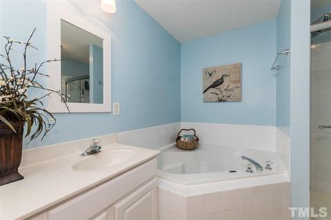 5417 Echo Ridge Rd, Raleigh, NC 27612 photo 8