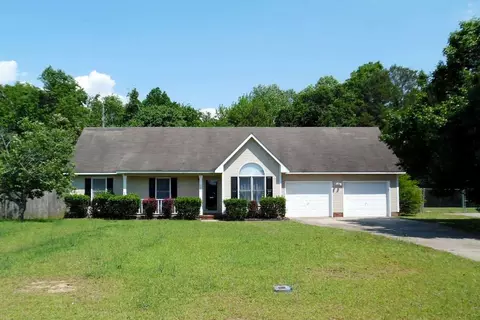 400 Riverwind Dr, Spring Lake, NC 28390 photo 2