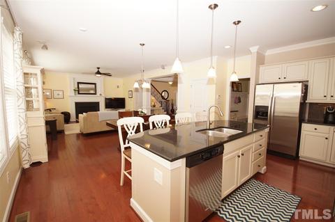 3015 Red Grape Dr, Raleigh, NC 27607 photo 8