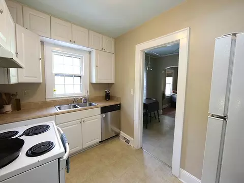 2210 Summit St, Durham, NC 27707 photo 6