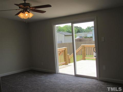 138 E Abbey Ct, Smithfield, NC 27577 photo 7