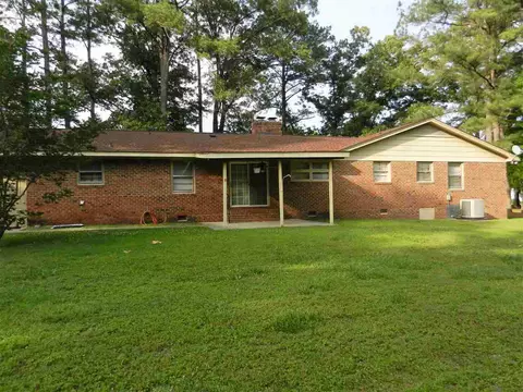 101 Crescent Dr, Pine Level, NC 27568 photo 3