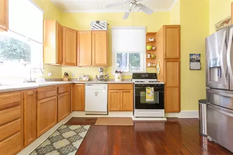 326 E Trinity Ave, Durham, NC 27701 photo 9