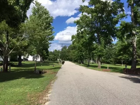 606 Mckay St, Erwin, NC 28339 photo 4