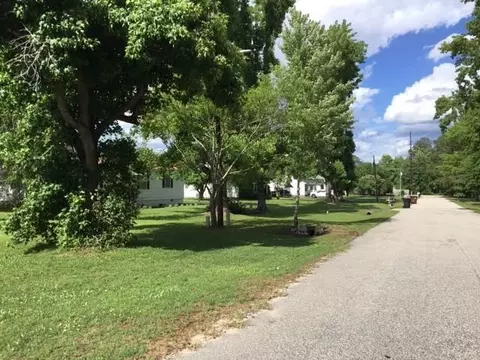 606 Mckay St, Erwin, NC 28339 photo 3