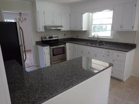 320 Ash St, Smithfield, NC 27577 photo 5