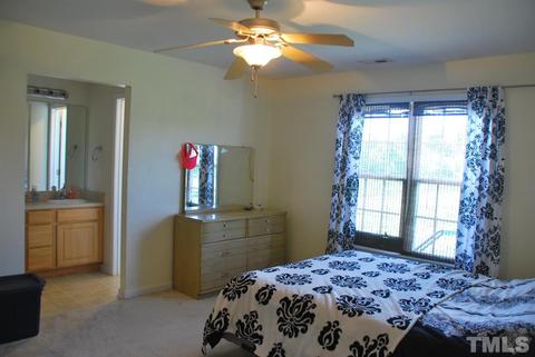 1554 Ella Ln, Stem, NC 27581 photo 4