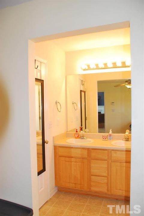 1554 Ella Ln, Stem, NC 27581 photo 6