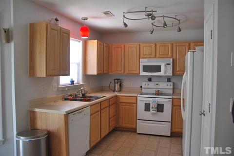 1554 Ella Ln, Stem, NC 27581 photo 9