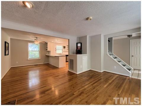 607 E Dynasty Dr, Cary, NC 27513 photo 5