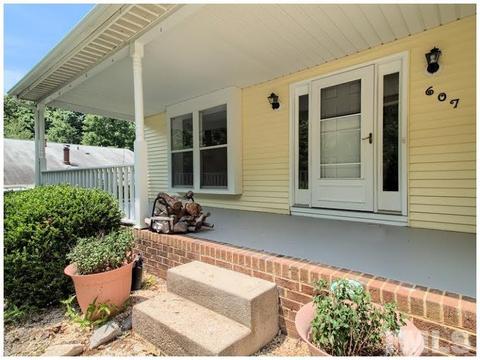 607 E Dynasty Dr, Cary, NC 27513 photo 2